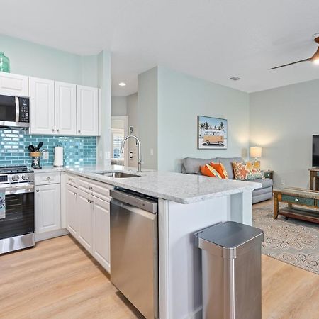 On Flagler Avenue! Dog Friendly With Balcony And Parking Walk To The Beach! New Smyrna Beach Extérieur photo