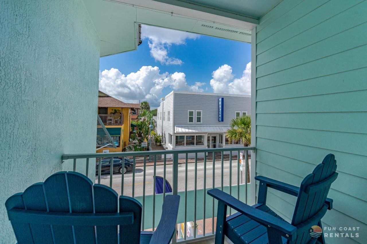 On Flagler Avenue! Dog Friendly With Balcony And Parking Walk To The Beach! New Smyrna Beach Extérieur photo