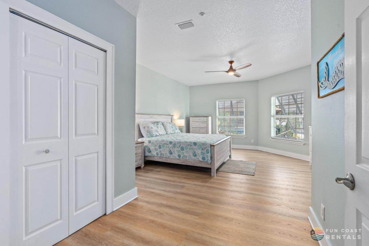 On Flagler Avenue! Dog Friendly With Balcony And Parking Walk To The Beach! New Smyrna Beach Extérieur photo