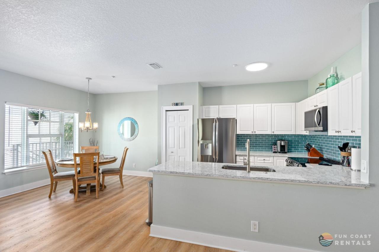 On Flagler Avenue! Dog Friendly With Balcony And Parking Walk To The Beach! New Smyrna Beach Extérieur photo