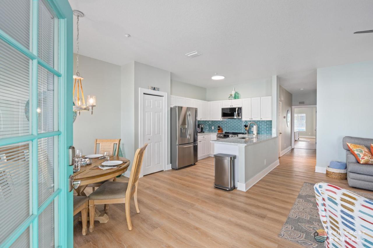 On Flagler Avenue! Dog Friendly With Balcony And Parking Walk To The Beach! New Smyrna Beach Extérieur photo